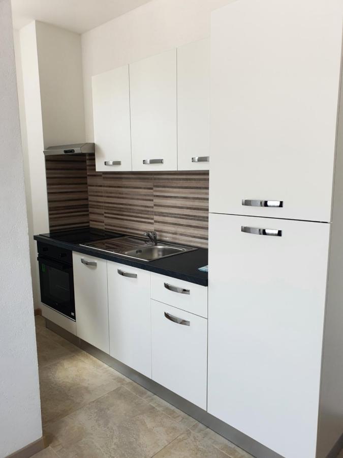 Apartment Rados Dugopolje Buitenkant foto