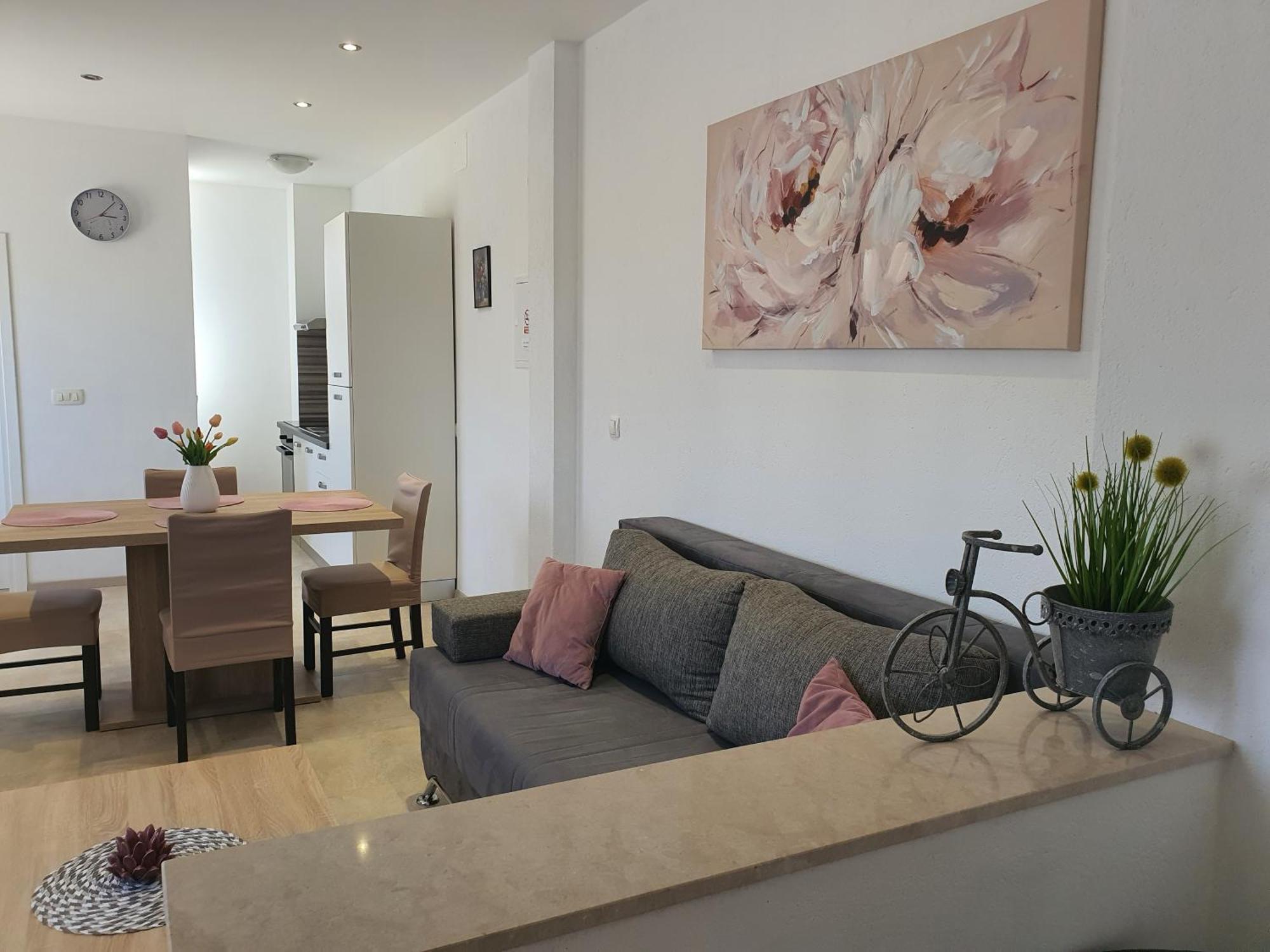 Apartment Rados Dugopolje Buitenkant foto