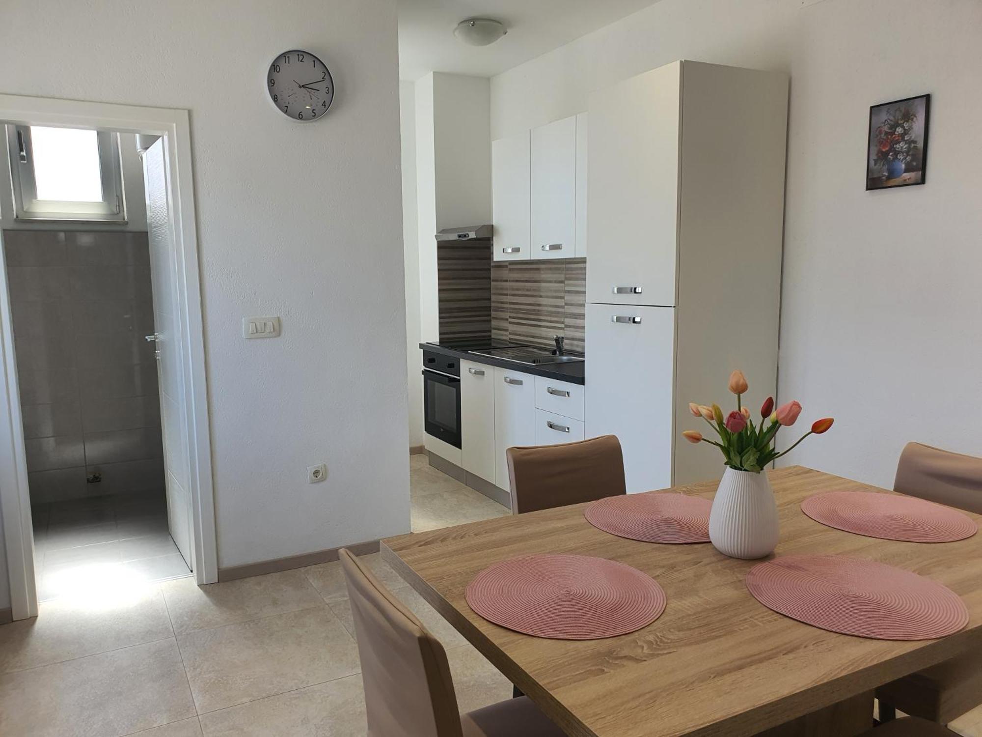Apartment Rados Dugopolje Buitenkant foto