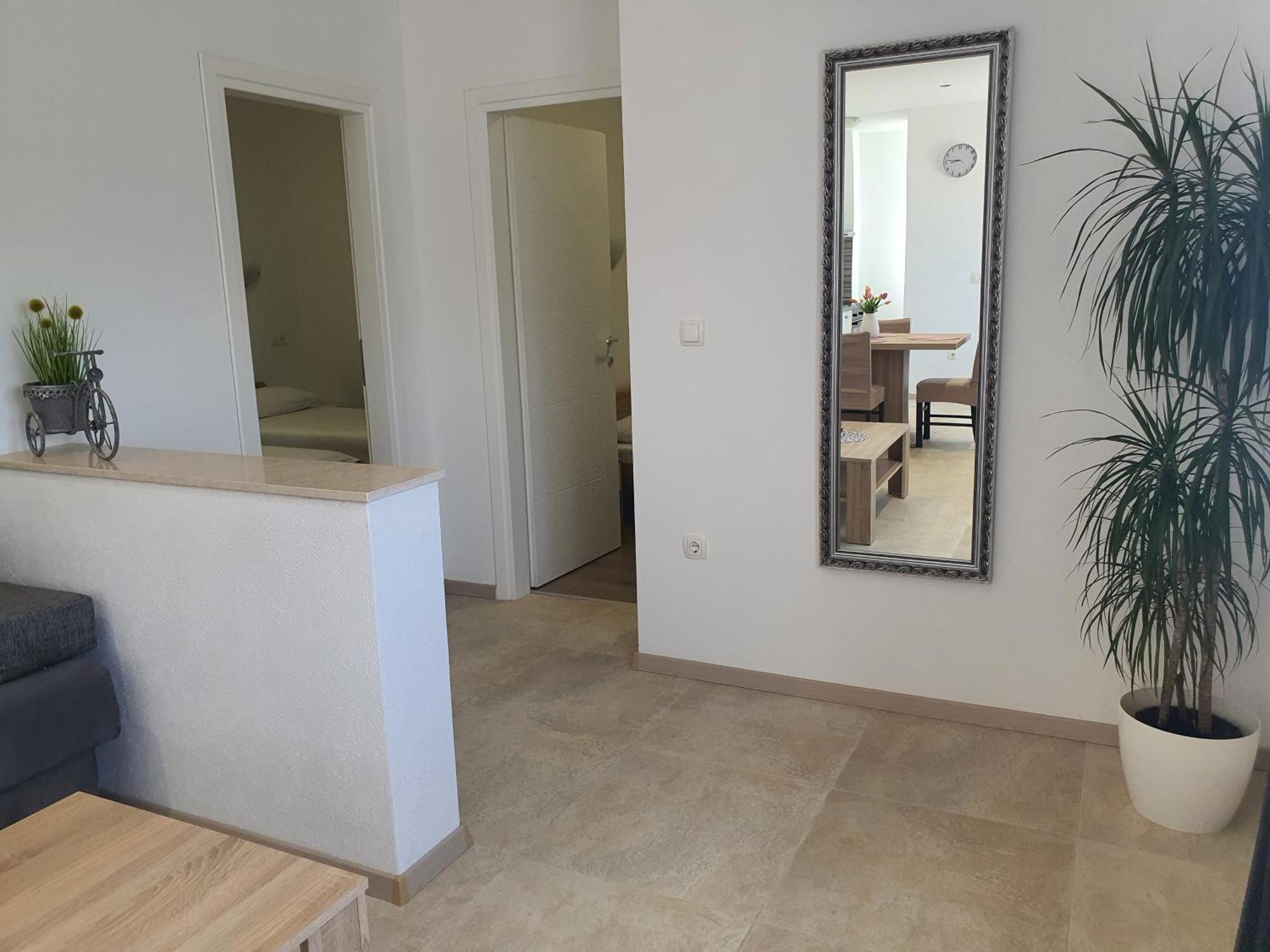 Apartment Rados Dugopolje Buitenkant foto
