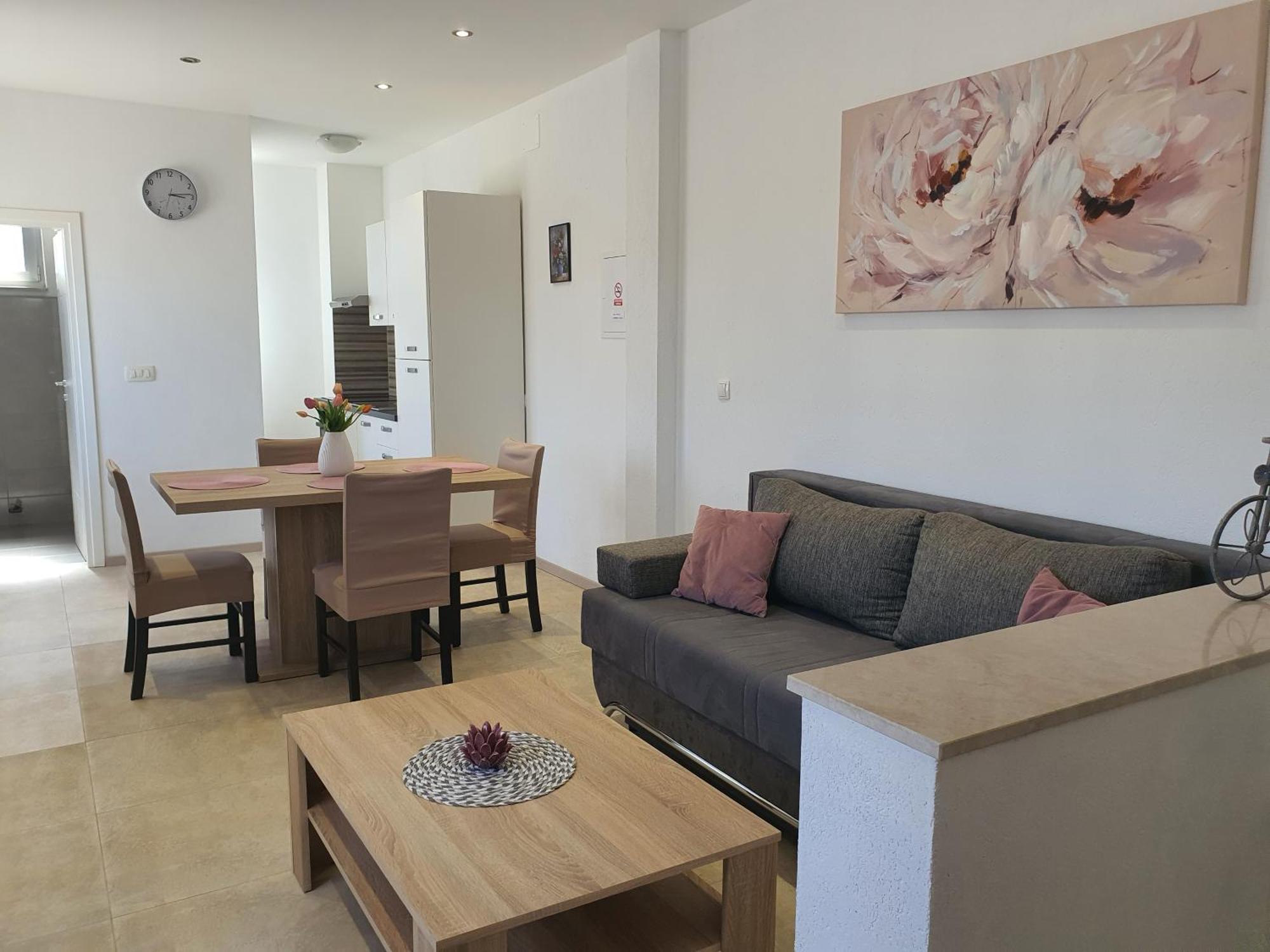 Apartment Rados Dugopolje Buitenkant foto